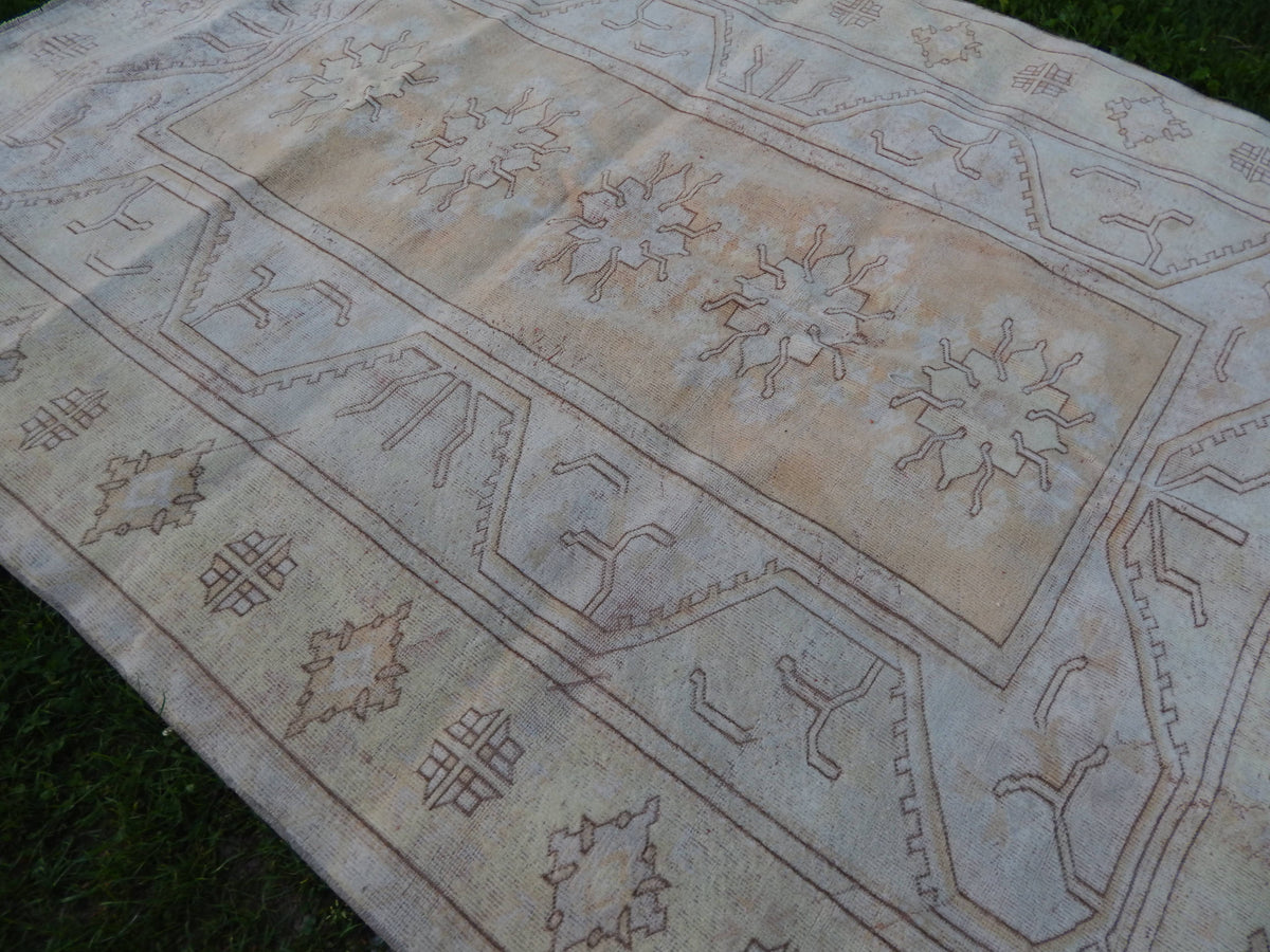 Vintage Uşak Halı 195 x 270 cm
