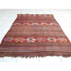 Vintage Kilim 136 x 167 cm