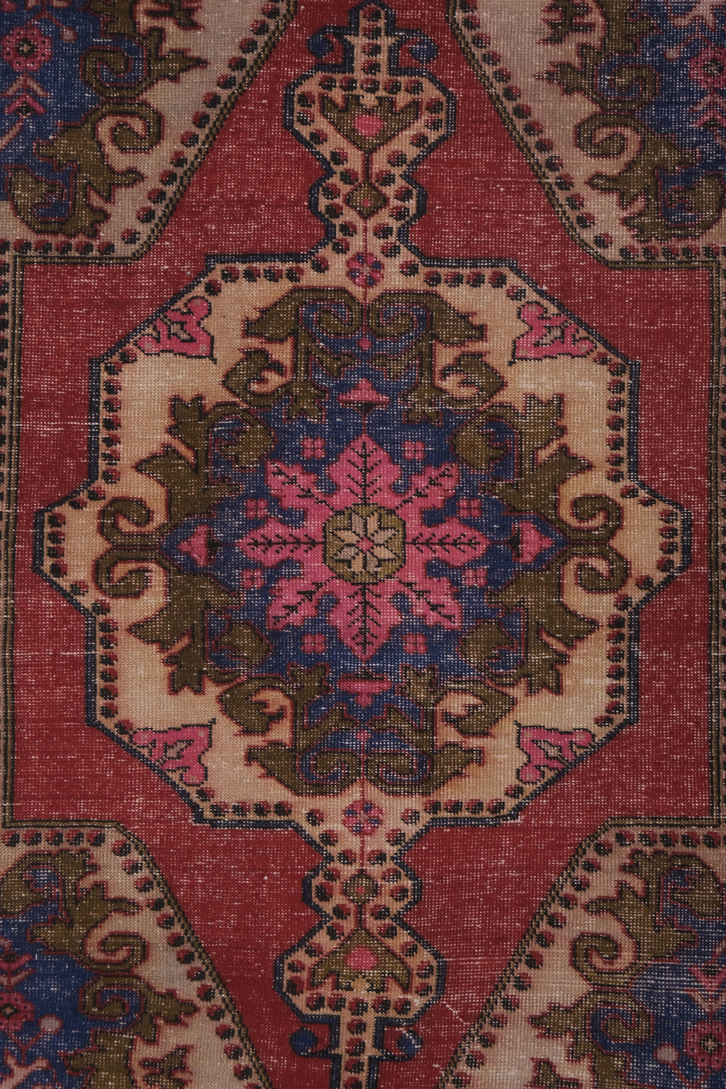 Vintage Uşak Halı 135 x 220 cm