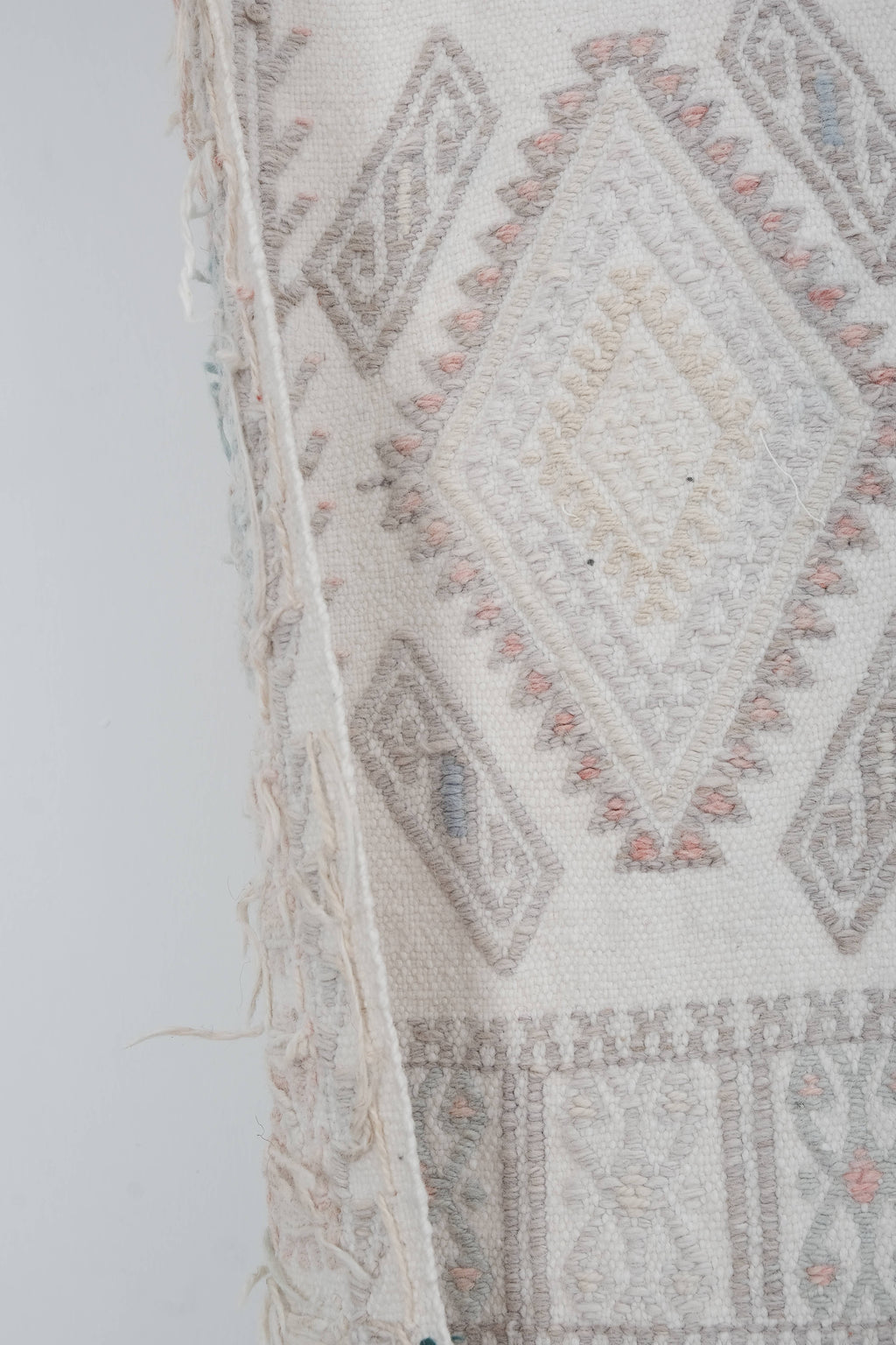 Vintage Kilim 156 x 216 cm