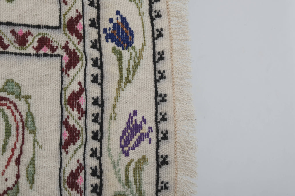 Vintage Kilim 116 x 124 cm
