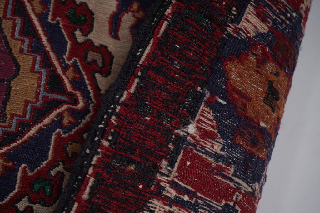 Vintage Sumak Kilim 108 x 143 cm