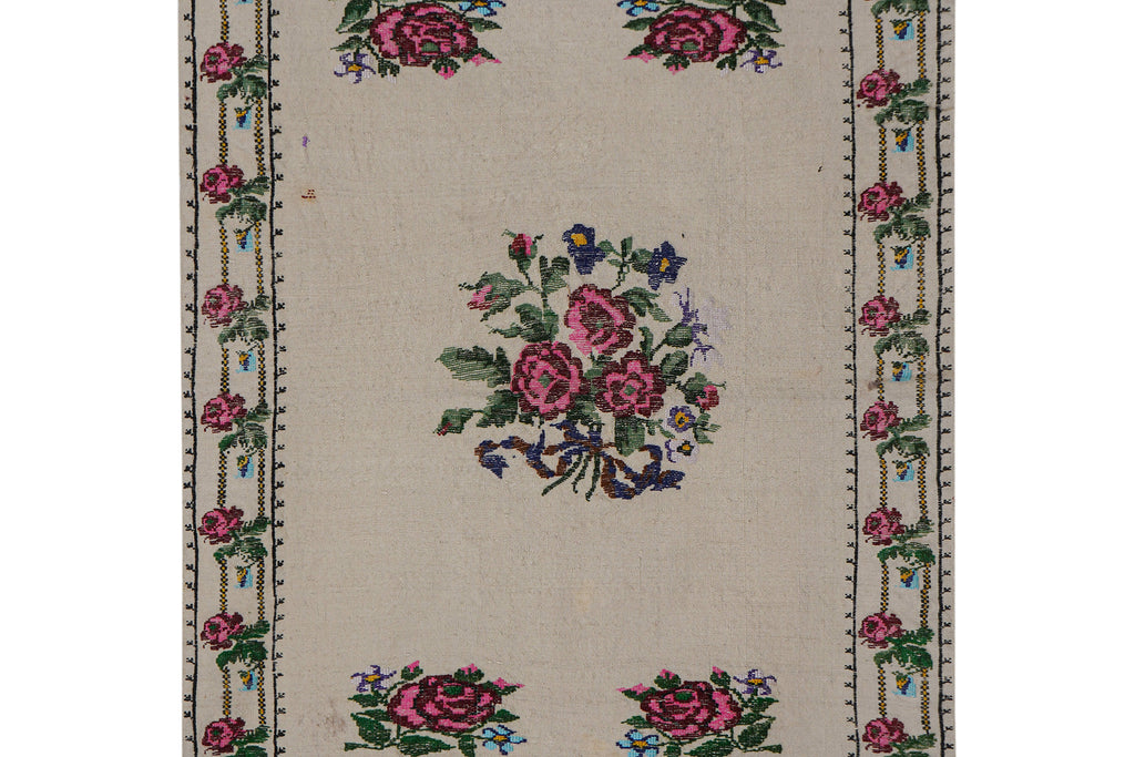 Vintage Kilim 94 x 134 cm