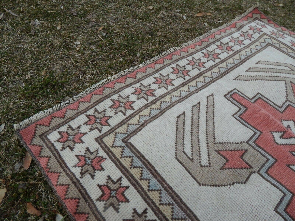 Vintage Kilim 116 x 122 cm