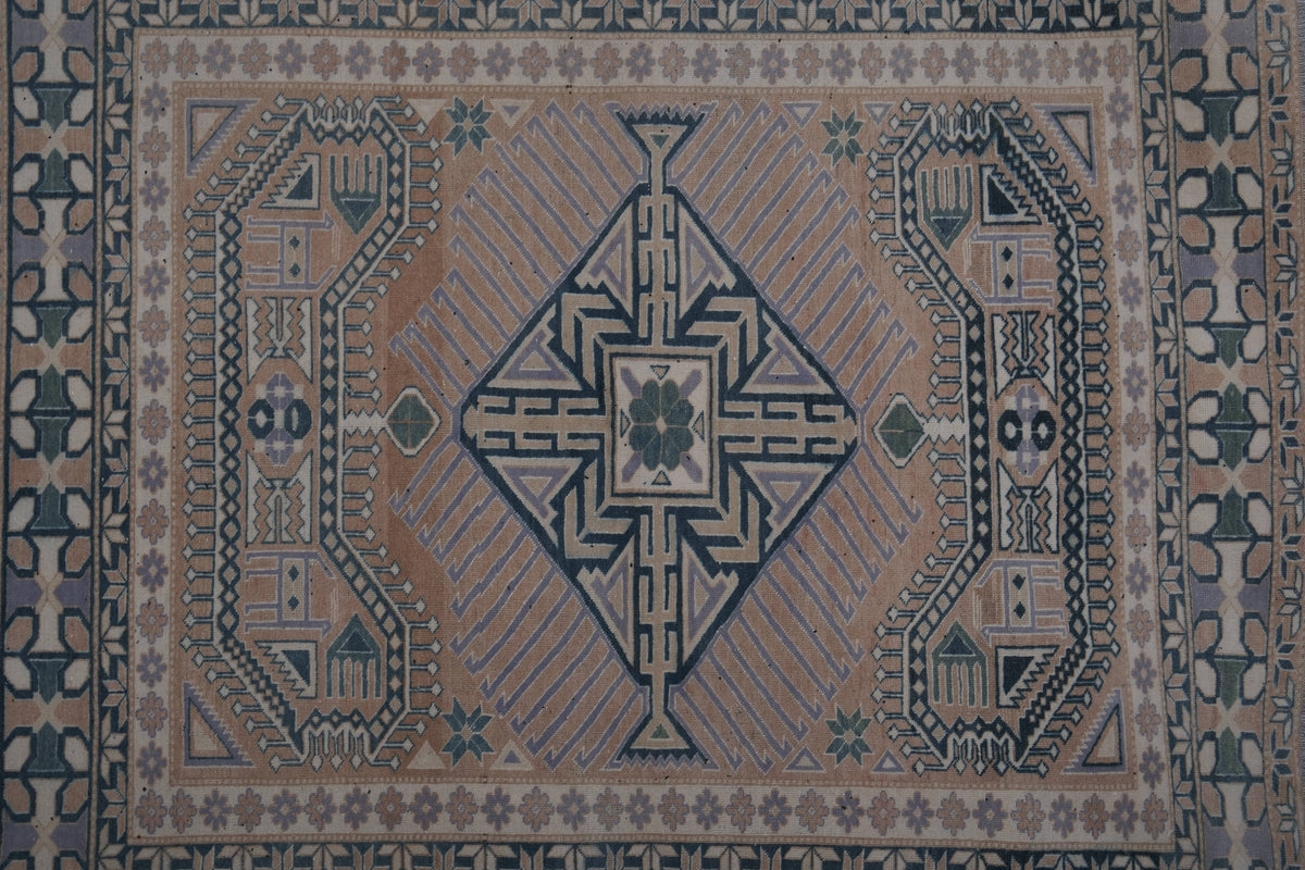Vintage Uşak Halı 183 x 193 cm