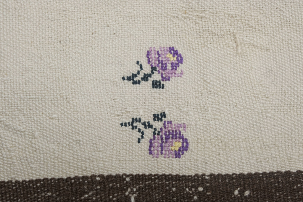 Vintage Kilim 119 x 162 cm