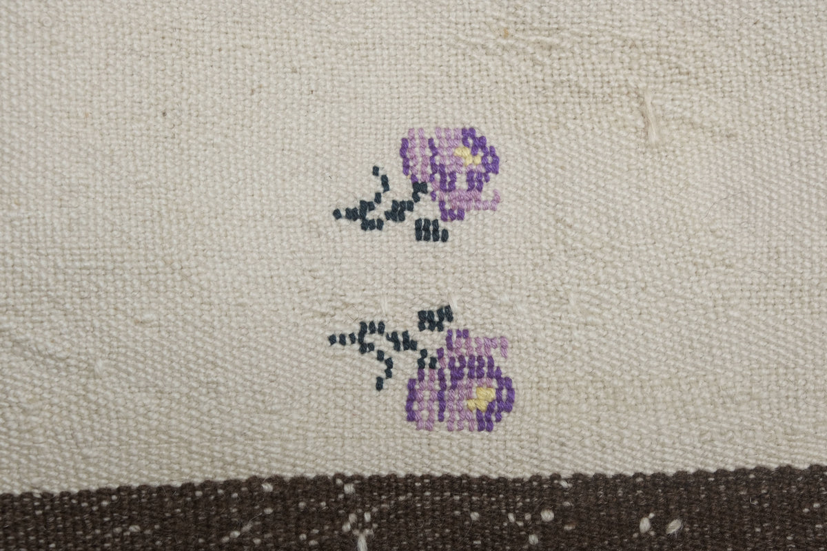 Vintage Kilim 119 x 162 cm