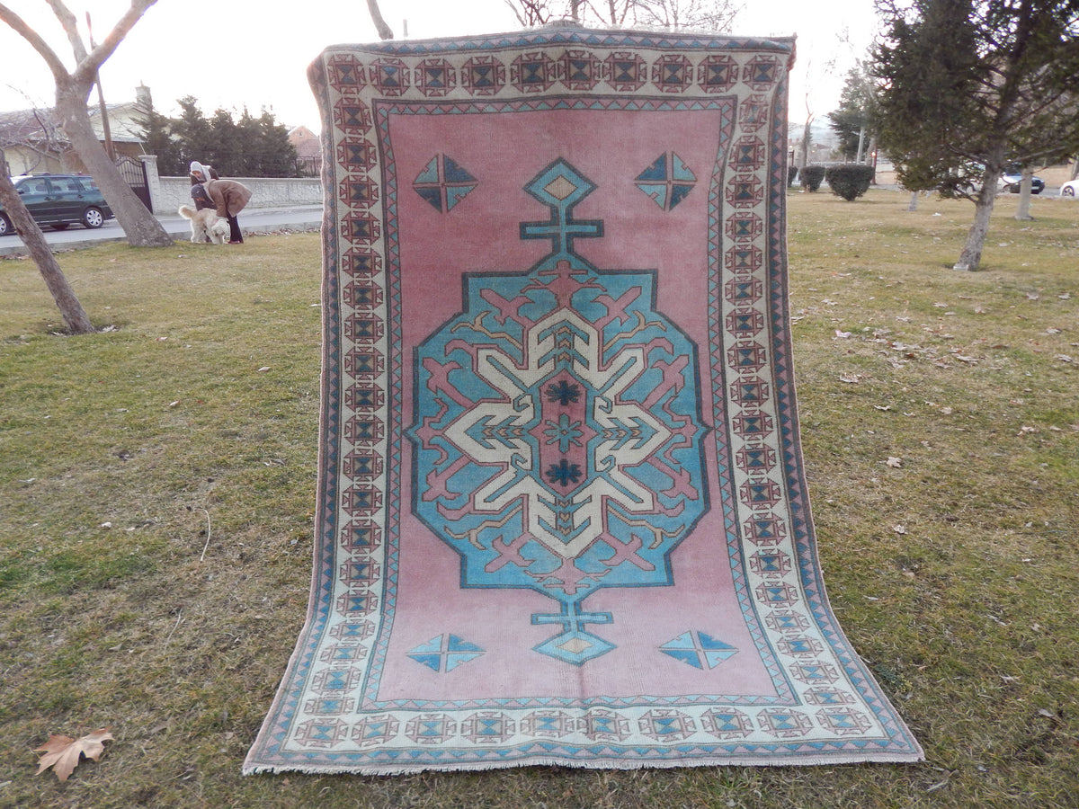 Vintage Uşak Halı 158 x 233 cm