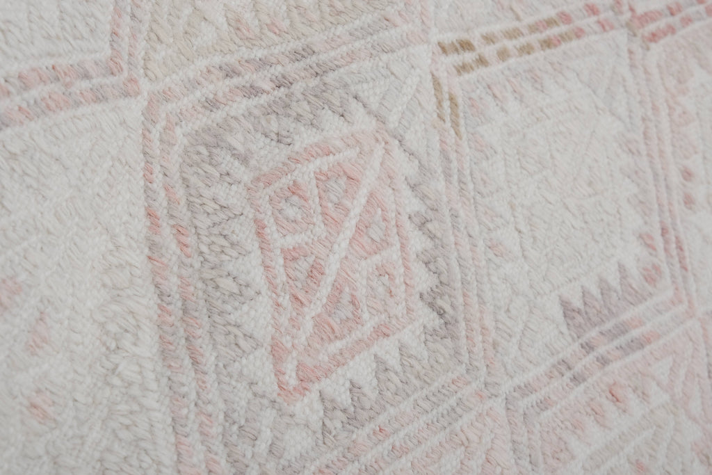 Vintage Kilim 144 x 212 cm