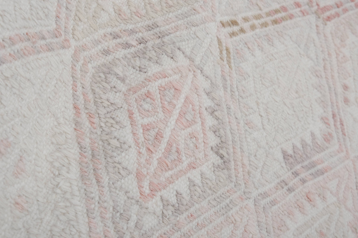 Vintage Kilim 144 x 212 cm