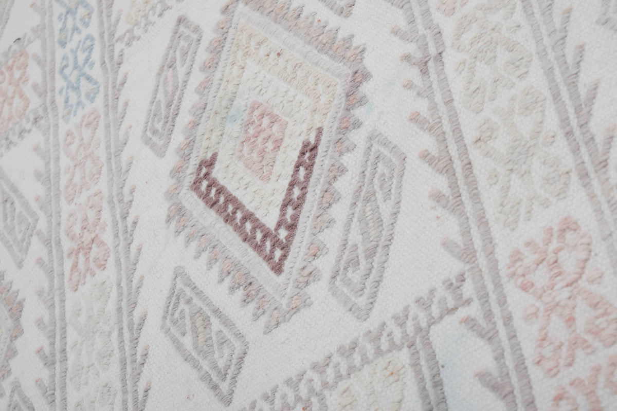 Vintage Kilim 156 x 216 cm