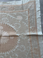 El İşlemesi Suzani Duvar Örtüsü 131 x 133 cm