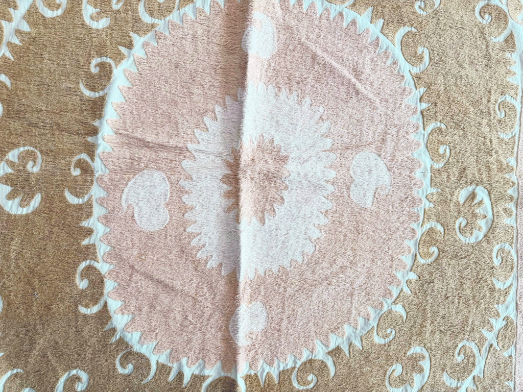 El İşlemesi Suzani Duvar Örtüsü 130 x 170 cm