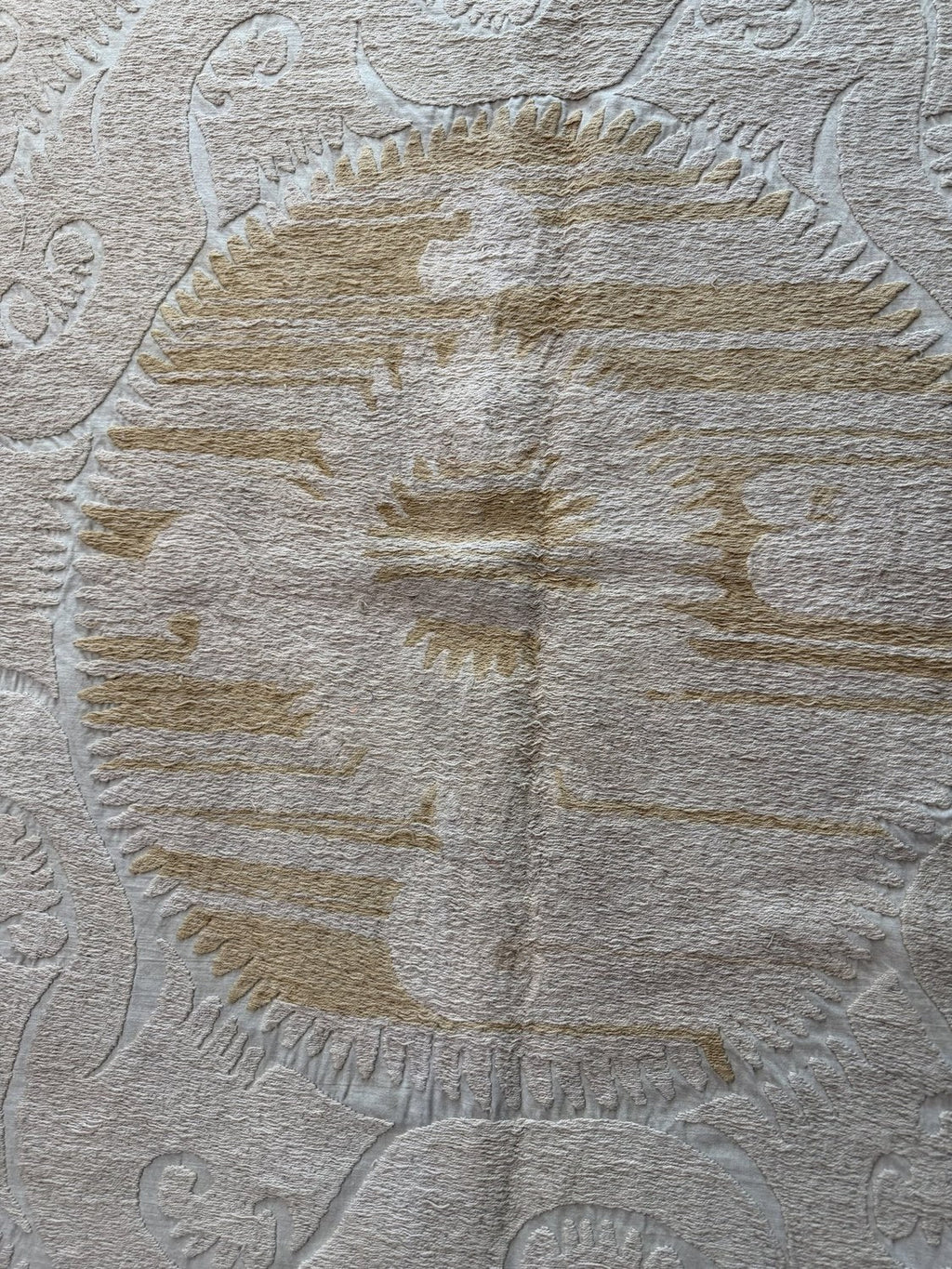 El İşlemesi Suzani Duvar Örtüsü 144 x 147 cm