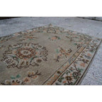Vintage Uşak Halı 114 x 208 cm