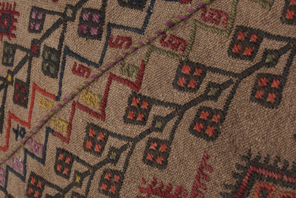 Vintage Kilim 175 x 203 cm