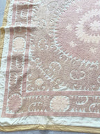 El İşlemesi Suzani Duvar Örtüsü 135 x 144 cm