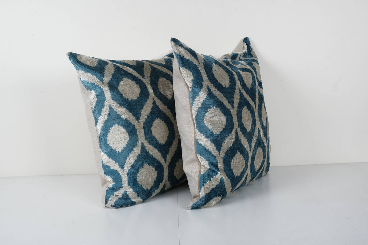 İpek Ikat Kadife Kırlent Kılıfı 2'li Set 58 x 58 cm