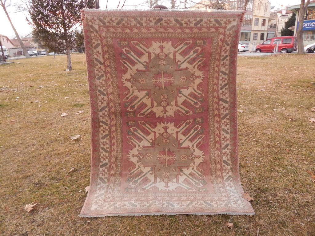 Vintage Uşak Halı 145 x 202 cm