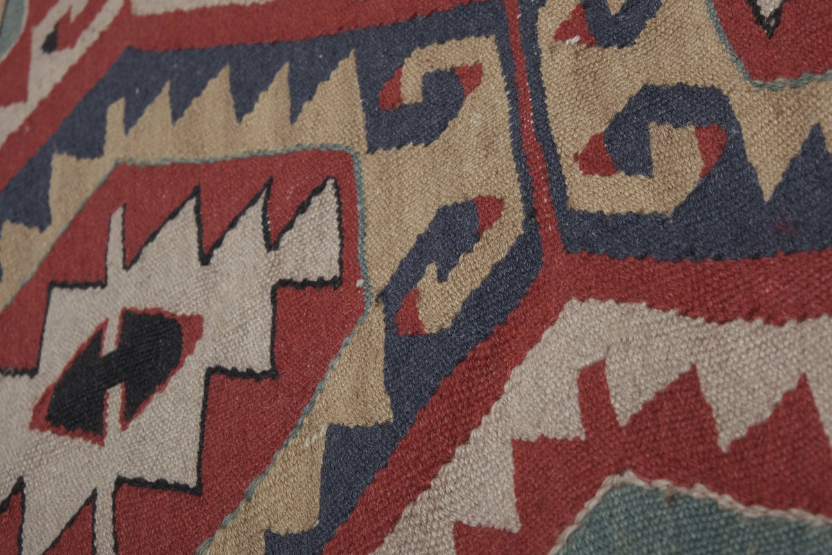 Vintage Kilim 116 x 171 cm