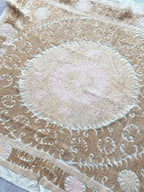 El İşlemesi Suzani Duvar Örtüsü 150 x 156 cm