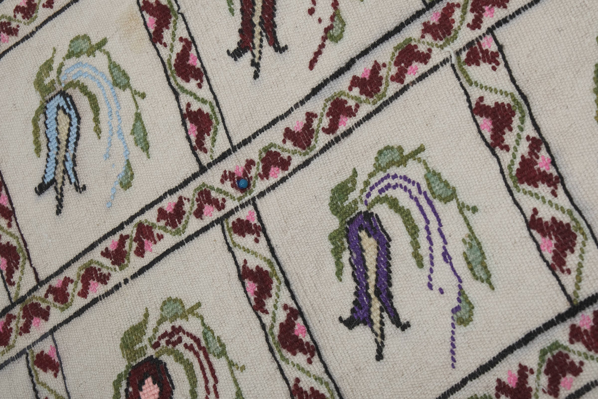 Vintage Kilim 116 x 124 cm