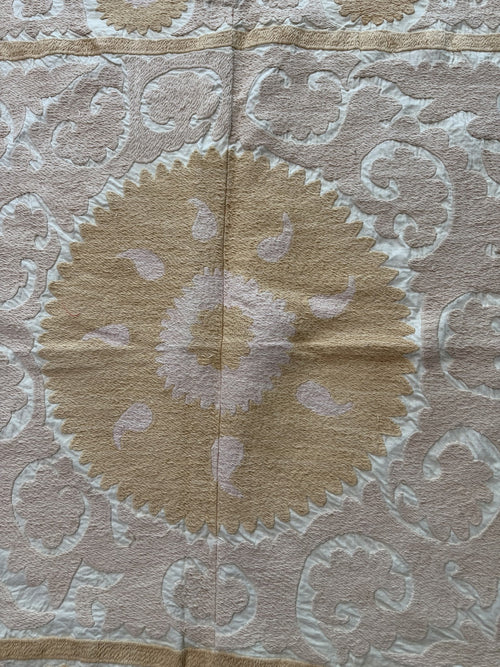 El İşlemesi Suzani Duvar Örtüsü 123 x 135 cm
