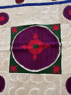 El İşlemesi Suzani Duvar Örtüsü 129 x 132 cm