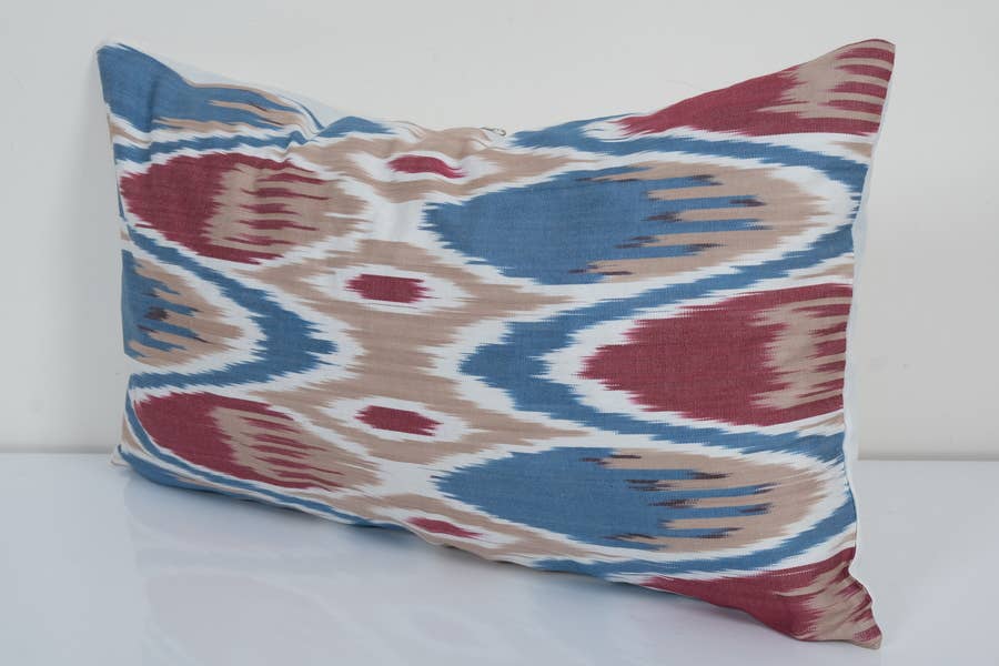 İpek Ikat Kadife Kırlent Kılıfı 30 x 55 cm