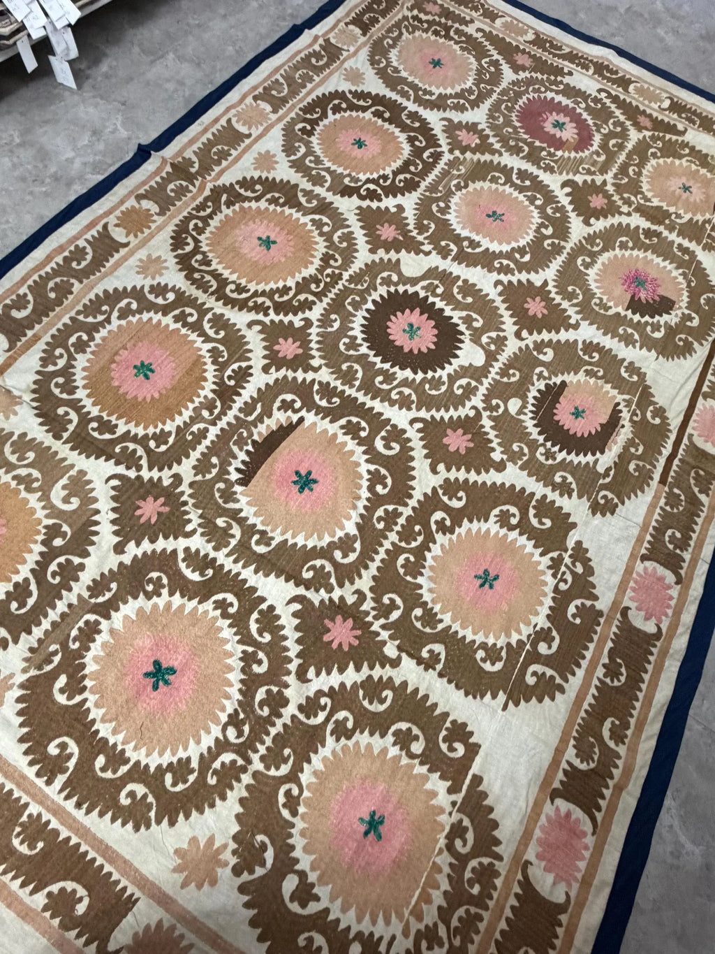 El İşlemesi Suzani Duvar Örtüsü 220 x 360 cm