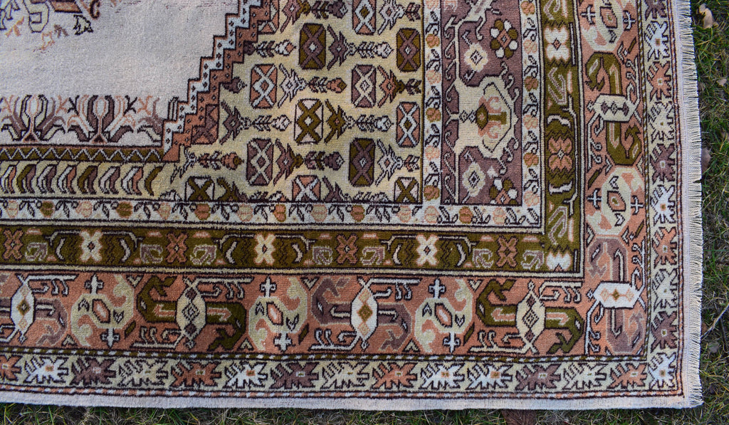 Vintage Uşak Halı 204 x 284 cm