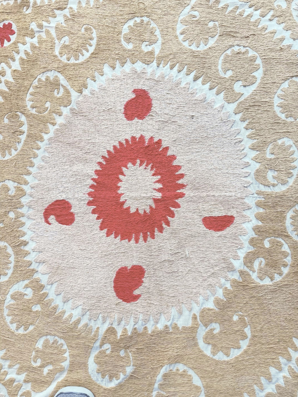 El İşlemesi Suzani Duvar Örtüsü 130 x 153 cm