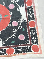 El İşlemesi Suzani Duvar Örtüsü 127 x 135 cm