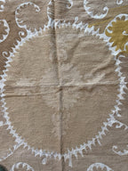 El İşlemesi Suzani Duvar Örtüsü 137 x 147 cm