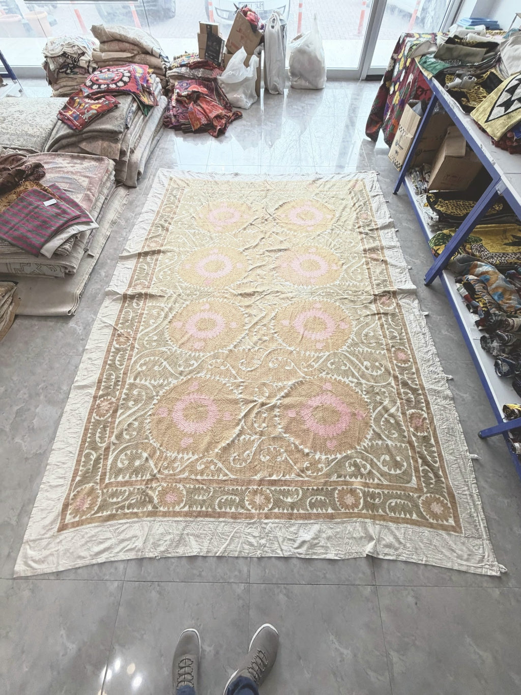 El İşlemesi Suzani Duvar Örtüsü 245 x 335 cm