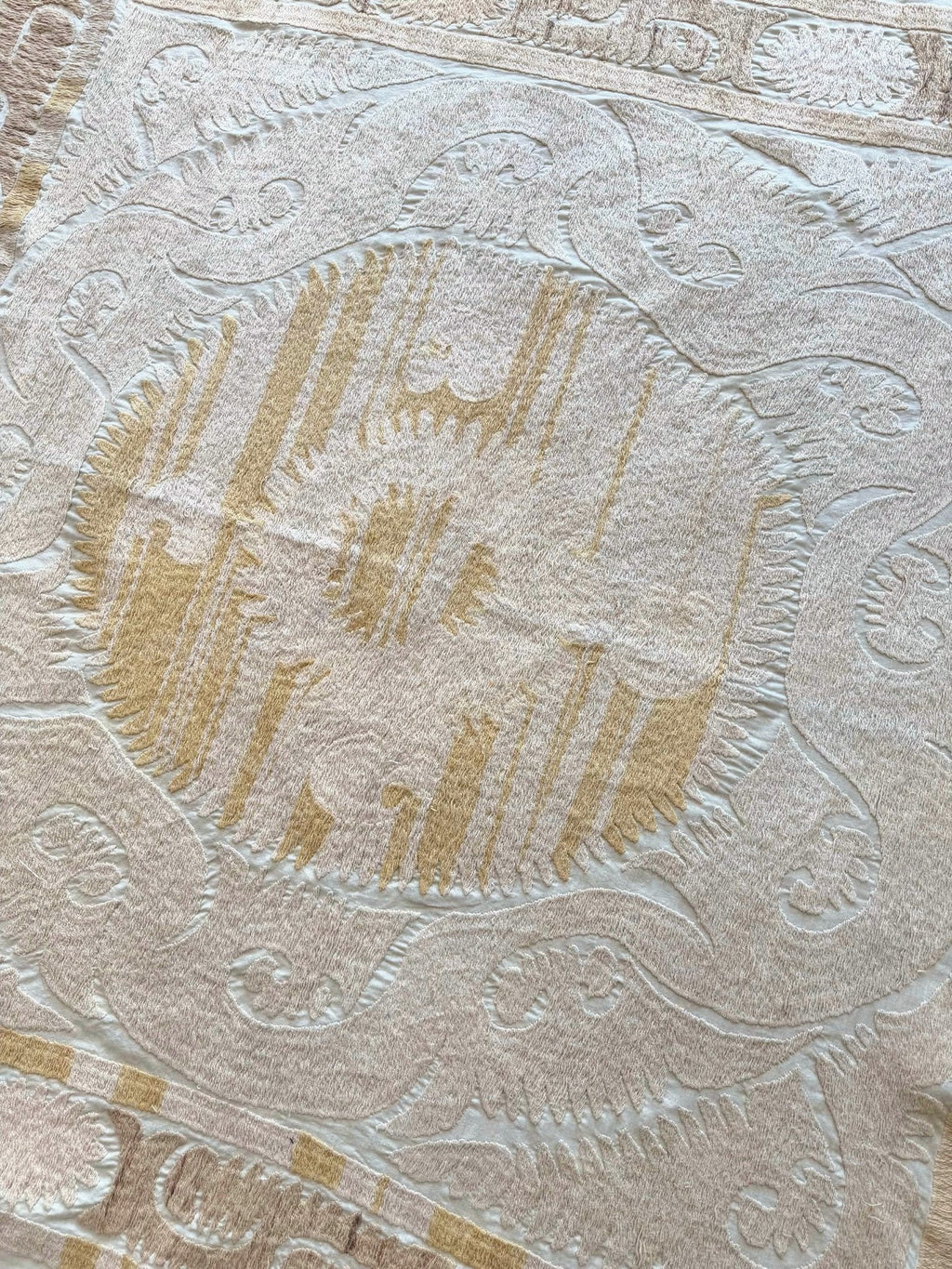El İşlemesi Suzani Duvar Örtüsü 144 x 147 cm