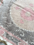El İşlemesi Suzani Duvar Örtüsü 132 x 143 cm