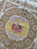El İşlemesi Suzani Duvar Örtüsü 123 x 125 cm