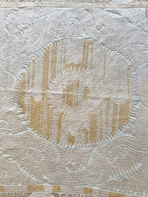 El İşlemesi Suzani Duvar Örtüsü 144 x 147 cm