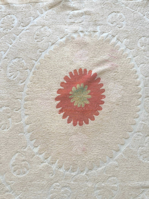 El İşlemesi Suzani Duvar Örtüsü 140 x 140 cm