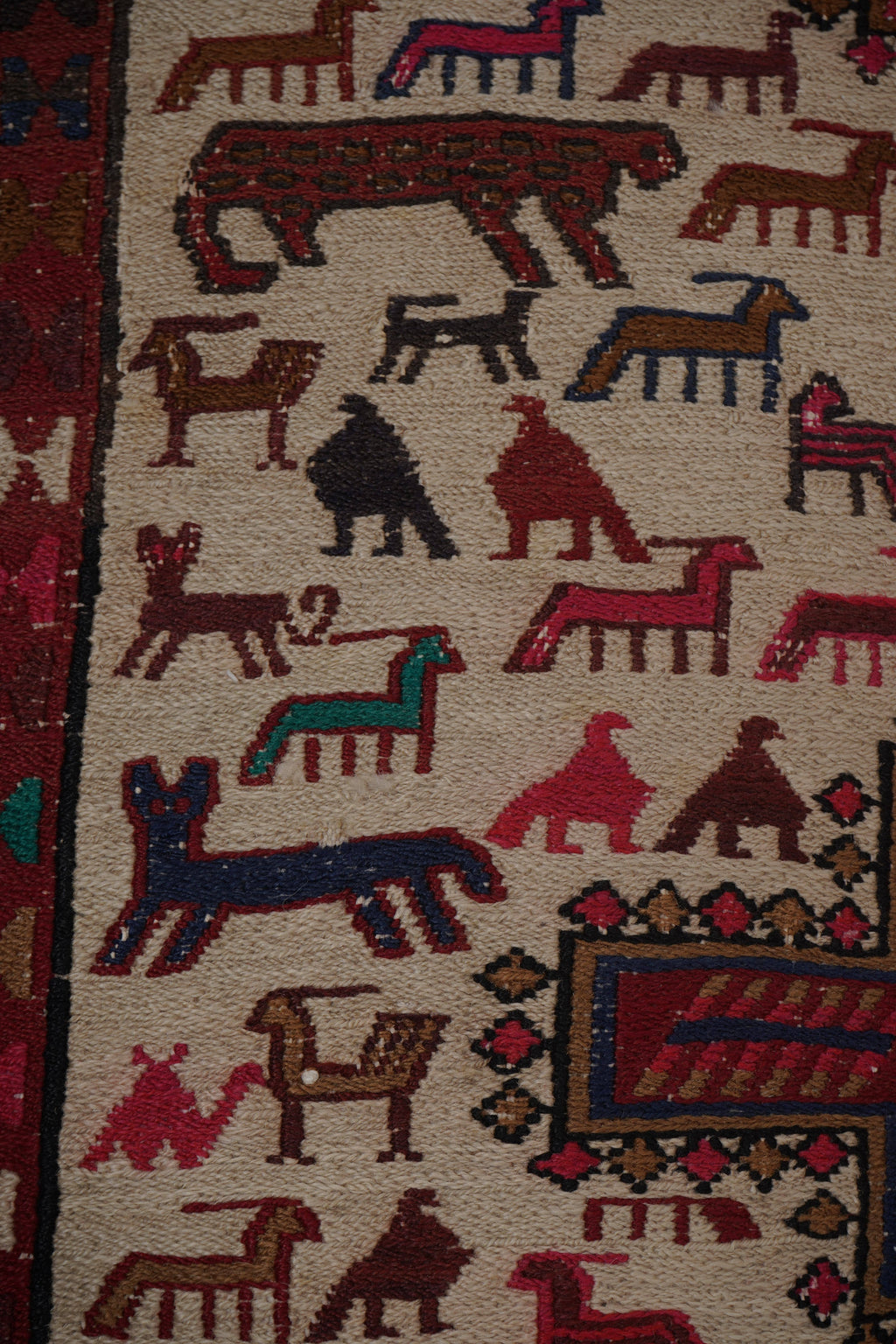 Vintage Sumak Kilim 108 x 143 cm