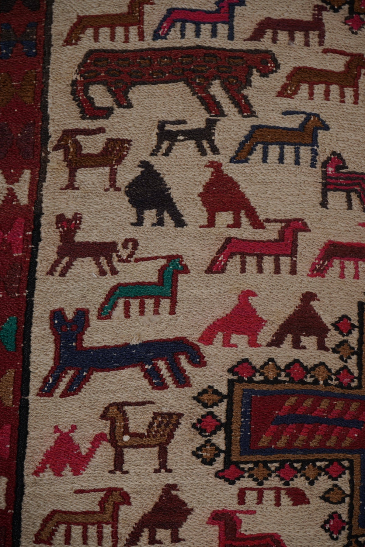 Vintage Sumak Kilim 108 x 143 cm