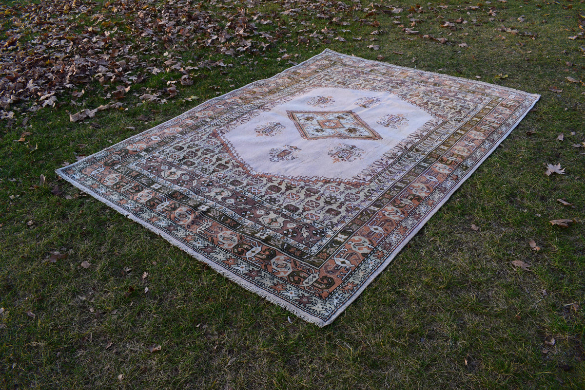 Vintage Uşak Halı 204 x 284 cm