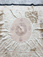 El İşlemesi Suzani Duvar Örtüsü 133 x 144 cm