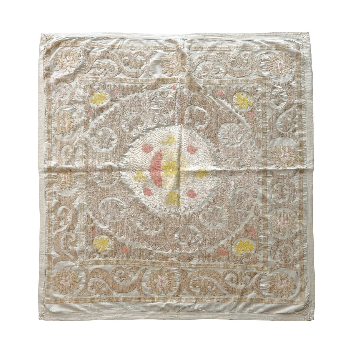 El İşlemesi Suzani Duvar Örtüsü 114 x 122 cm