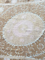 El İşlemesi Suzani Duvar Örtüsü 150 x 156 cm