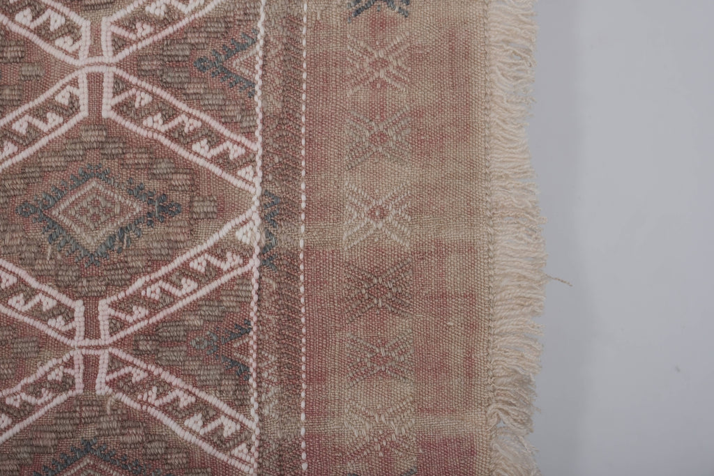 Vintage Kilim 167 x 238 cm