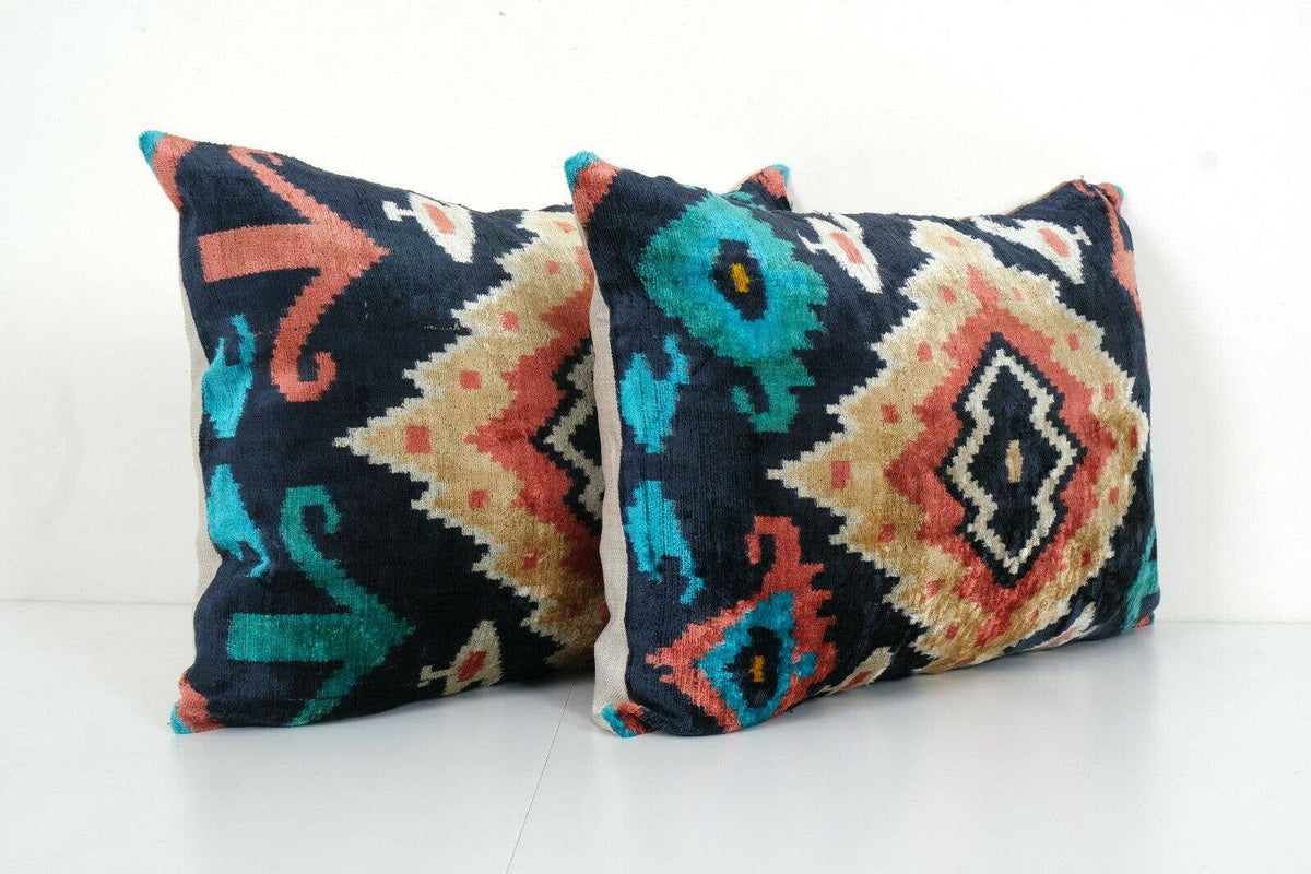 İpek Ikat Kadife Kırlent Kılıfı 40 x 60 cm