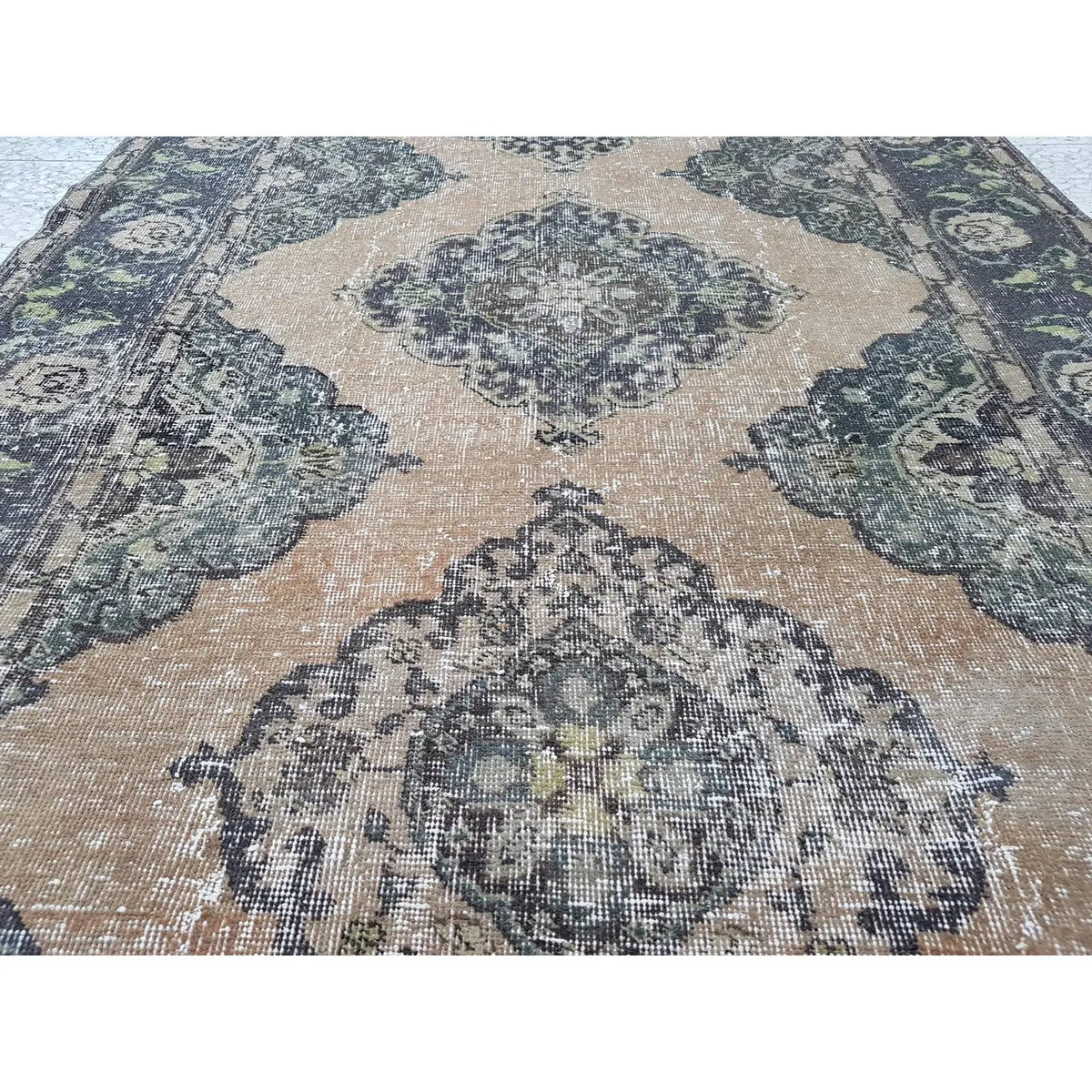 Vintage Uşak Halı 140 x 375 cm
