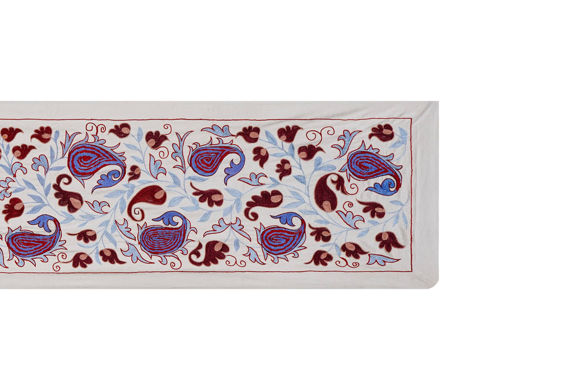 El İşlemesi Suzani Duvar Örtüsü 51 x 185 cm